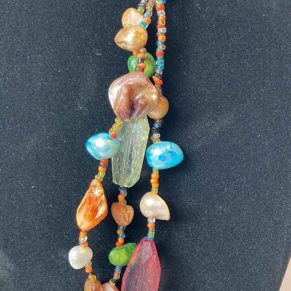 17" Colorful Small & Large Bead and Shell Necklace Multi Tier Layered - Picture 5 of 14
